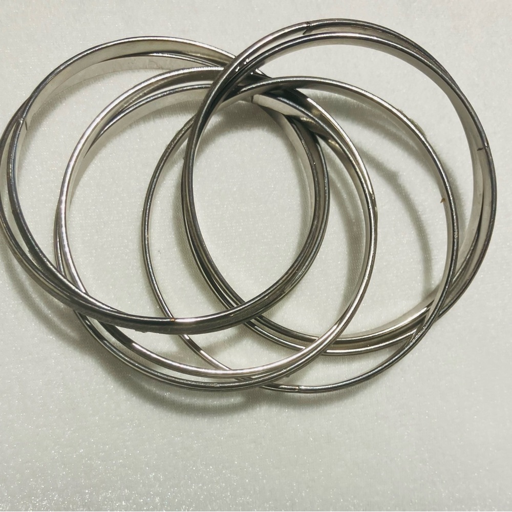 Set of Silver-Tone Stacking Bangle Bracelets with glitter/diamond like finish